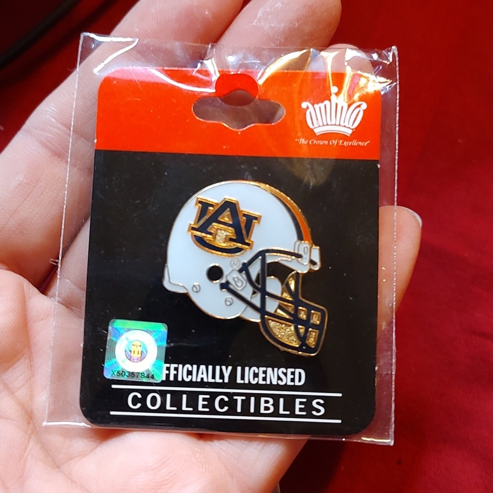 Auburn Tigers College Football Helmet Pin!